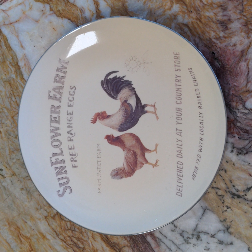 Sunflower Farms Free Range Eggs Plate Dish -NEW